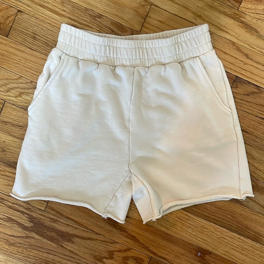 525 America Shorts